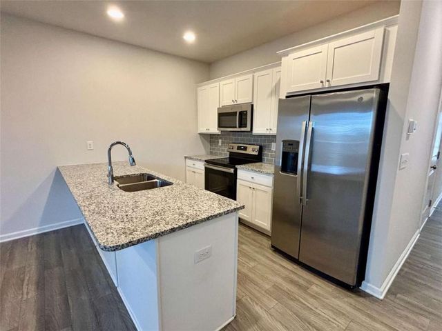 2809 Ridgeview Drive, Atlanta, GA 30331