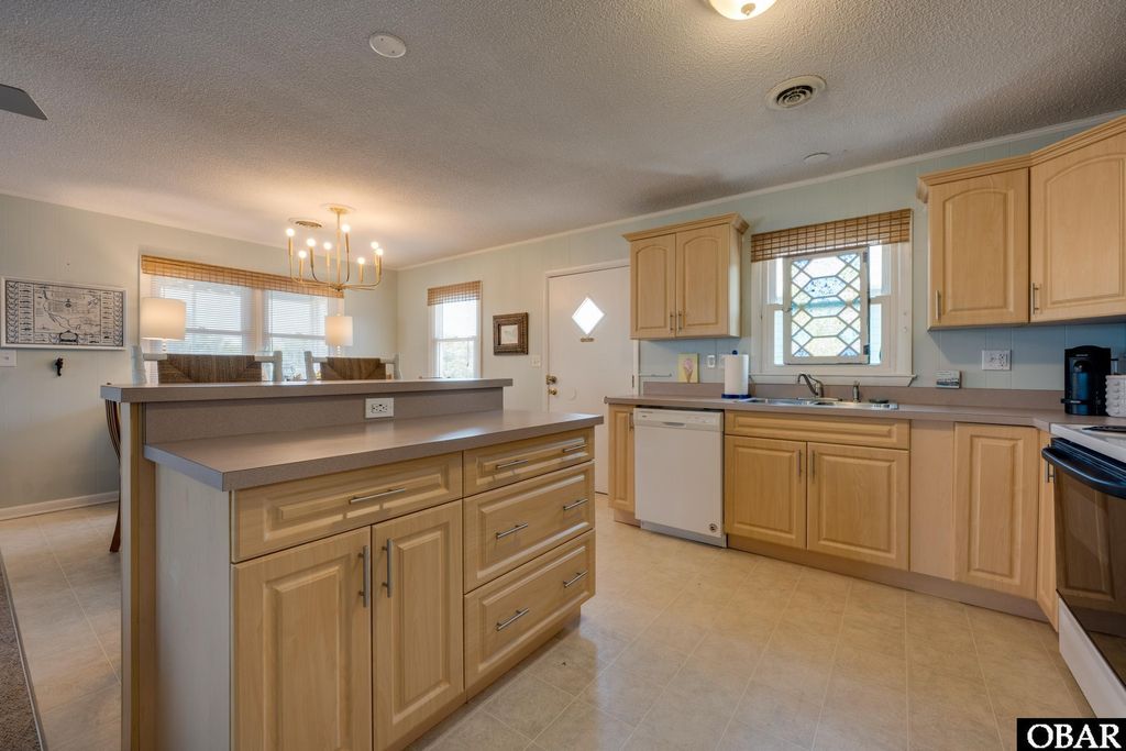 Image 15 of property listing at 2210 S Memorial Avenue, Nags Head, NC 27959