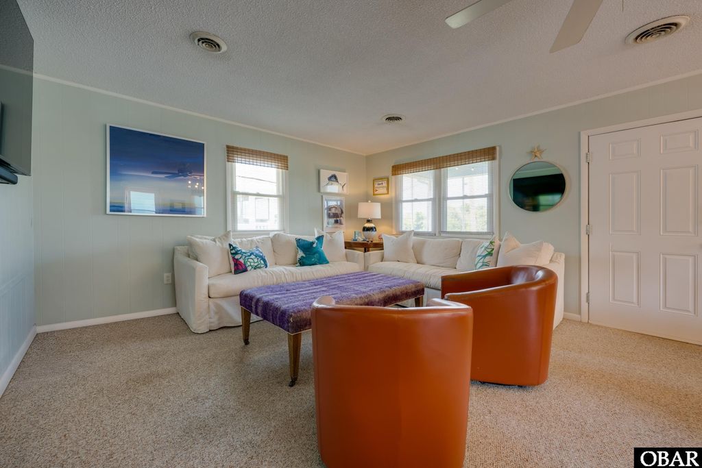 Image 8 of property listing at 2210 S Memorial Avenue, Nags Head, NC 27959