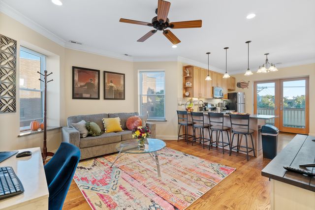 2117 W Irving Park Road 3R, Chicago, IL 60618