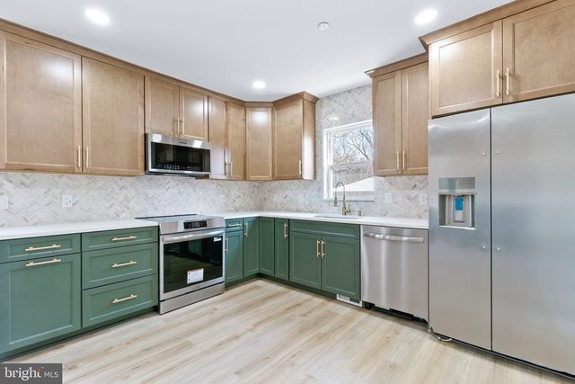 11 BAKER AVE, Mount Airy, MD 21771