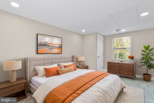 11 BAKER AVE, Mount Airy, MD 21771
