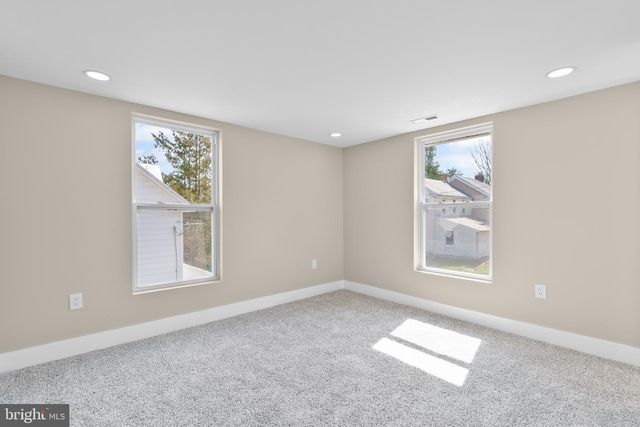 11 BAKER AVE, Mount Airy, MD 21771