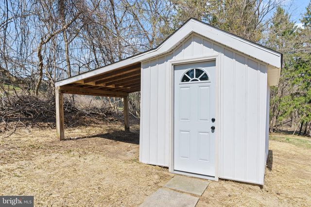 11 BAKER AVE, Mount Airy, MD 21771