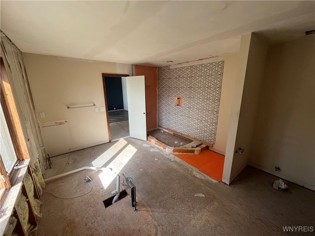 77 William Price Parkway, Buffalo, NY 14214