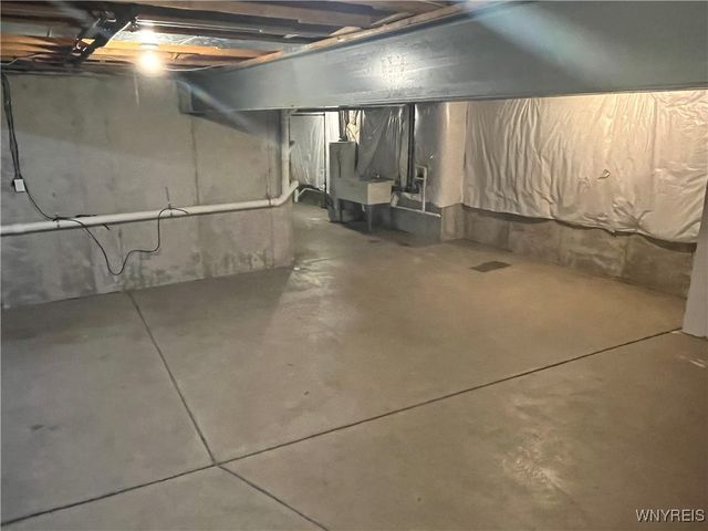 77 William Price Parkway, Buffalo, NY 14214