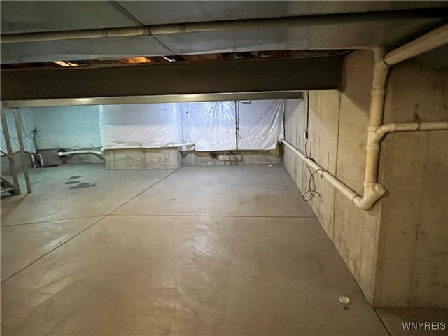 77 William Price Parkway, Buffalo, NY 14214