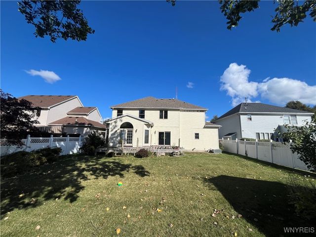 77 William Price Parkway, Buffalo, NY 14214