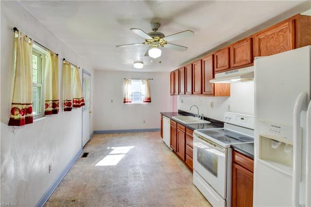 4152 Pughsville RD, Suffolk, VA 23435