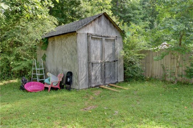 4152 Pughsville RD, Suffolk, VA 23435