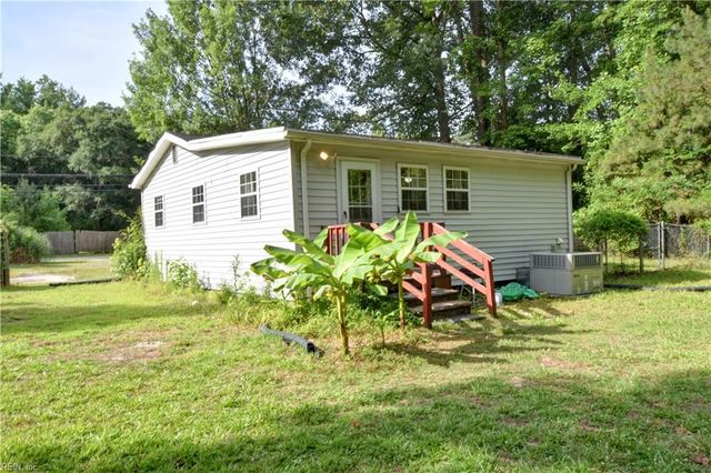 4152 Pughsville RD, Suffolk, VA 23435