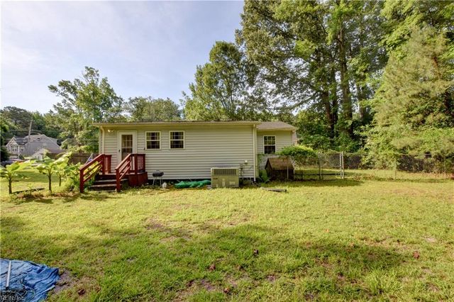 4152 Pughsville RD, Suffolk, VA 23435