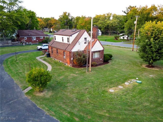 2792 S Canfield Niles Road, Austintown, OH 44515