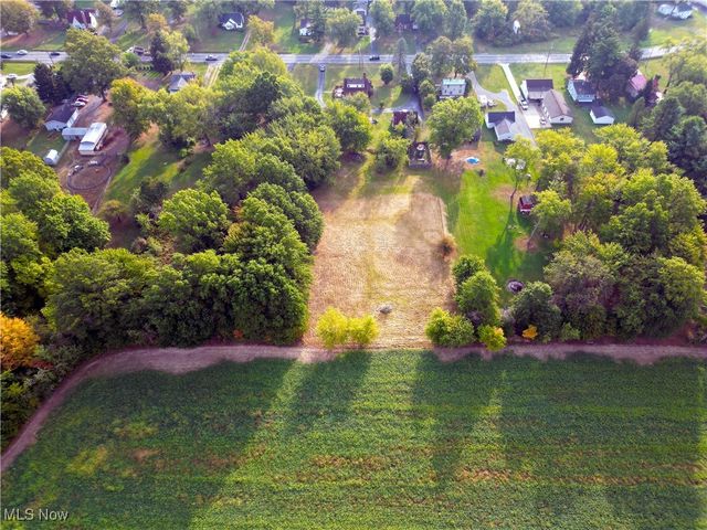 2792 S Canfield Niles Road, Austintown, OH 44515