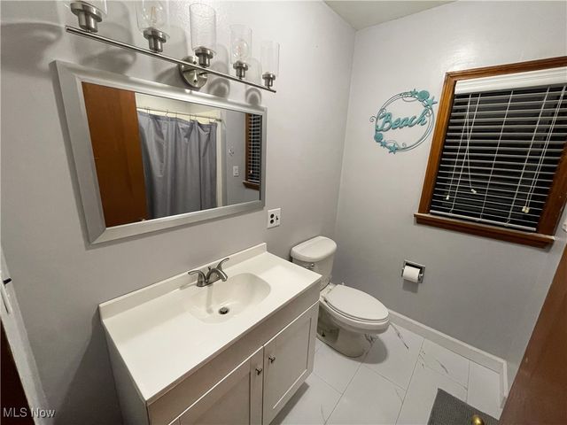 2792 S Canfield Niles Road, Austintown, OH 44515