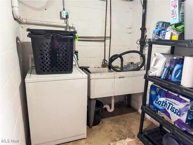 2792 S Canfield Niles Road, Austintown, OH 44515