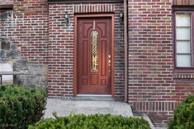 2792 S Canfield Niles Road, Austintown, OH 44515