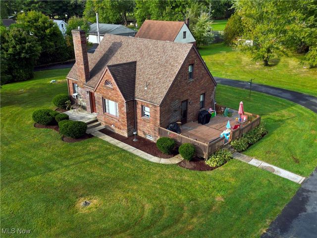 2792 S Canfield Niles Road, Austintown, OH 44515