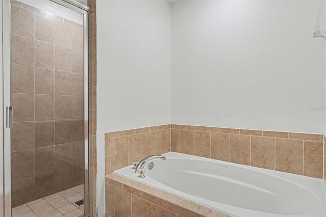 16 CANTERBURY BELL DRIVE, Oviedo, FL 32765