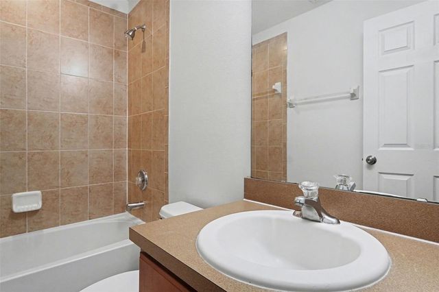 16 CANTERBURY BELL DRIVE, Oviedo, FL 32765