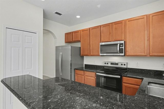 16 CANTERBURY BELL DRIVE, Oviedo, FL 32765