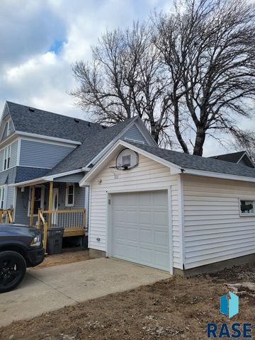 419 S Wind St Street, Flandreau, SD 57028
