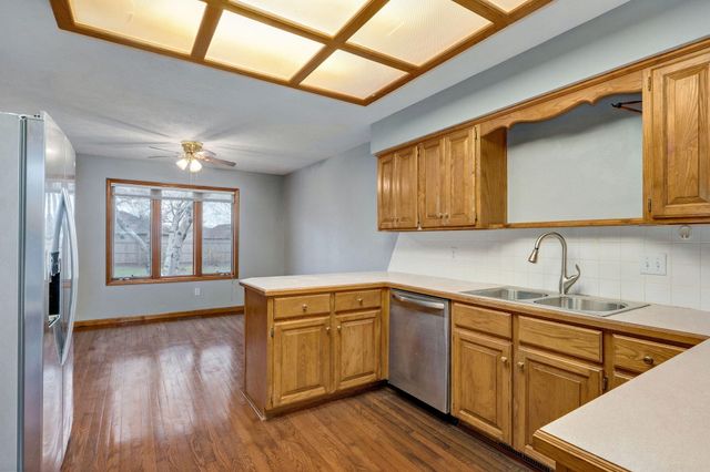 5155 S Hampton Avenue, Springfield, MO 65810