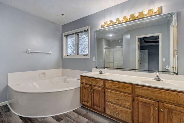 5155 S Hampton Avenue, Springfield, MO 65810