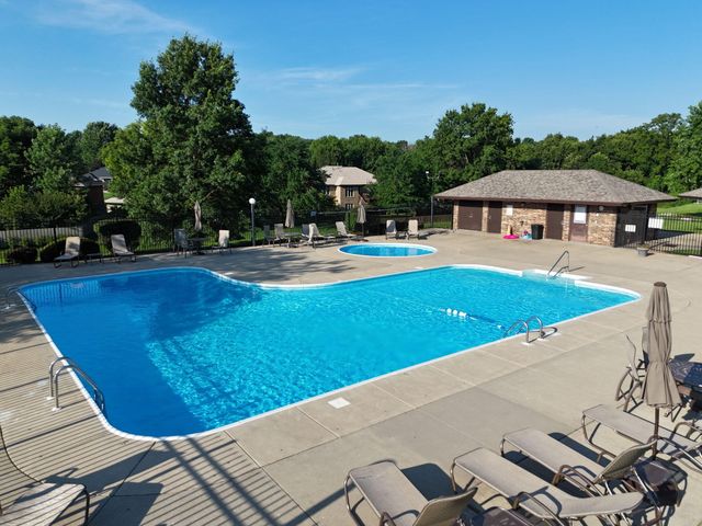 5155 S Hampton Avenue, Springfield, MO 65810