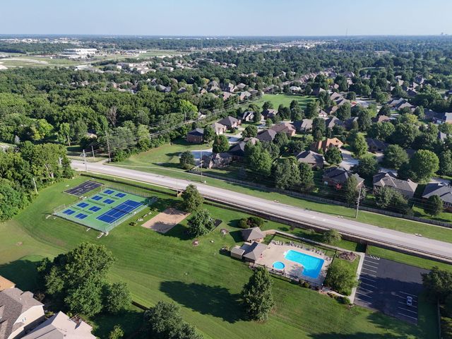 5155 S Hampton Avenue, Springfield, MO 65810