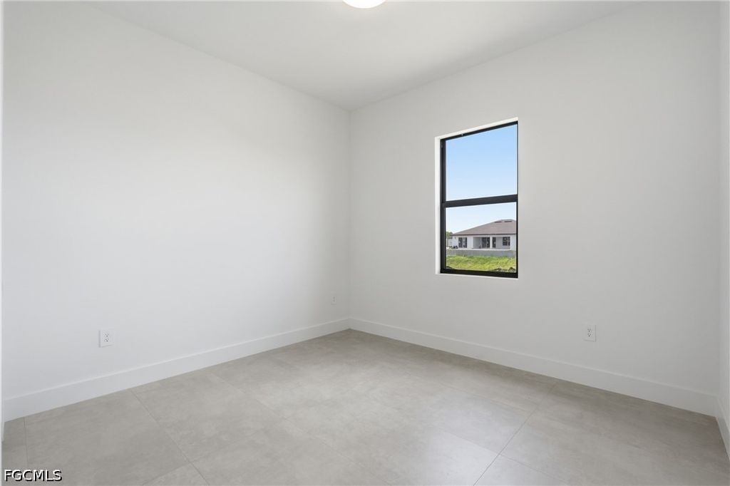 Image 30 of property listing at 343 NE 15th ST, Cape Coral, FL 33909