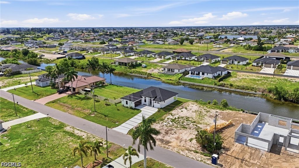 Image 6 of property listing at 343 NE 15th ST, Cape Coral, FL 33909