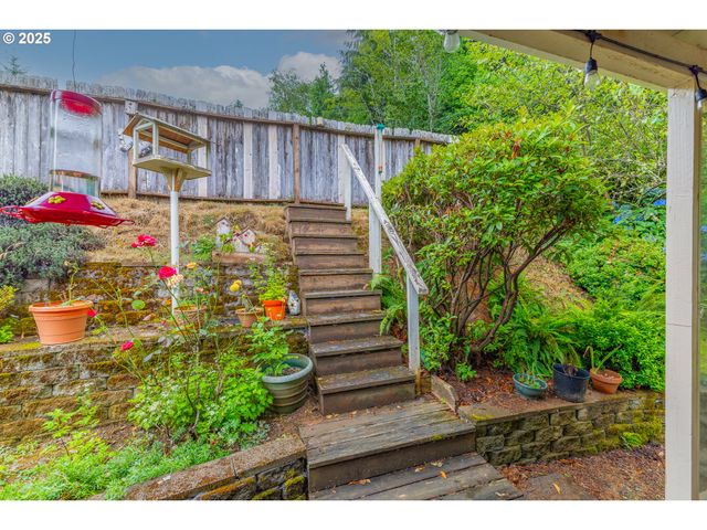 94572 ELDERBERRY Ln, Coquille, OR 97423