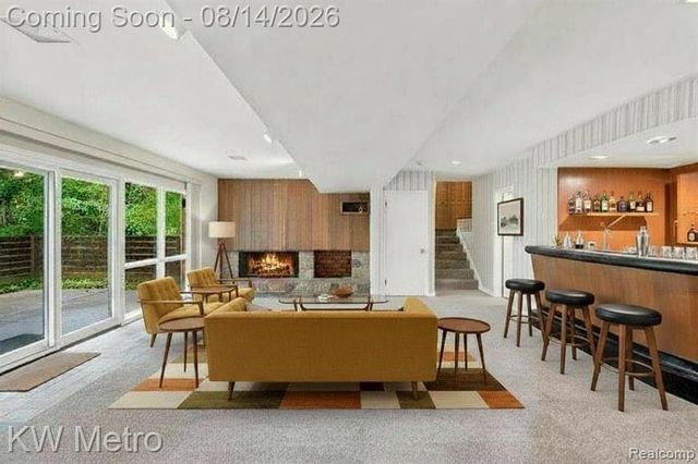 4966 Whispering Pine Lane, Bloomfield Hills, MI 48302
