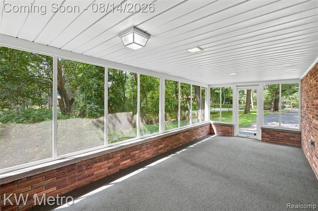 4966 Whispering Pine Lane, Bloomfield Hills, MI 48302
