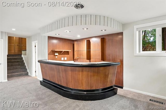 4966 Whispering Pine Lane, Bloomfield Hills, MI 48302