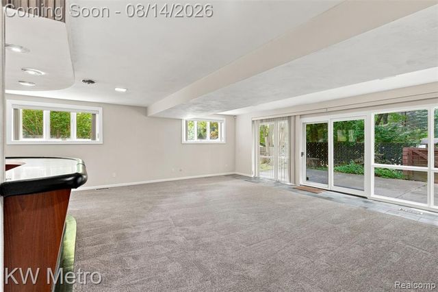 4966 Whispering Pine Lane, Bloomfield Hills, MI 48302