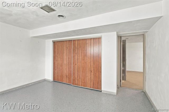 4966 Whispering Pine Lane, Bloomfield Hills, MI 48302