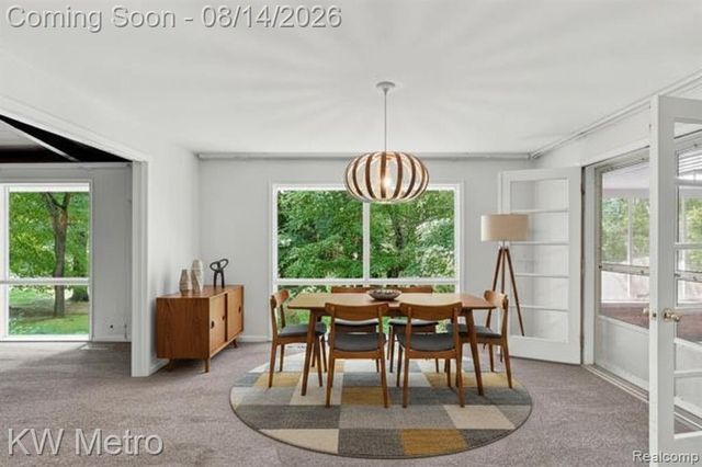 4966 Whispering Pine Lane, Bloomfield Hills, MI 48302