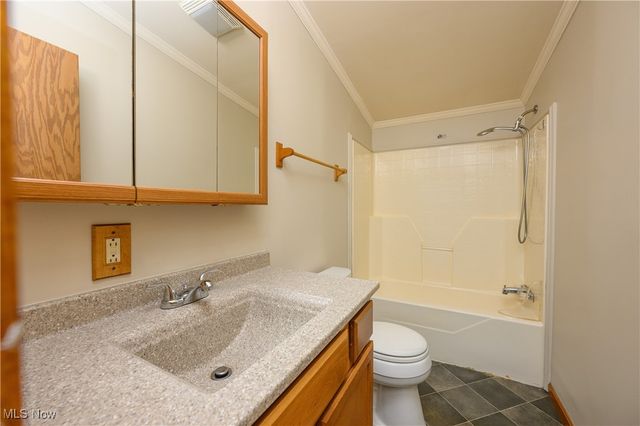 14486 Ardmore Drive, Alliance, OH 44601