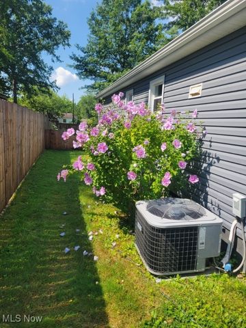 14486 Ardmore Drive, Alliance, OH 44601