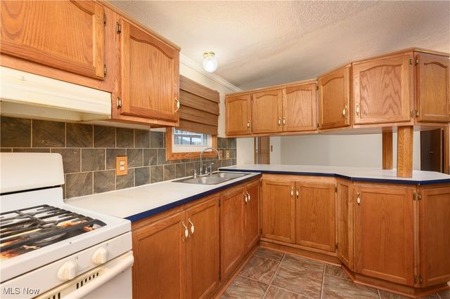 14486 Ardmore Drive, Alliance, OH 44601