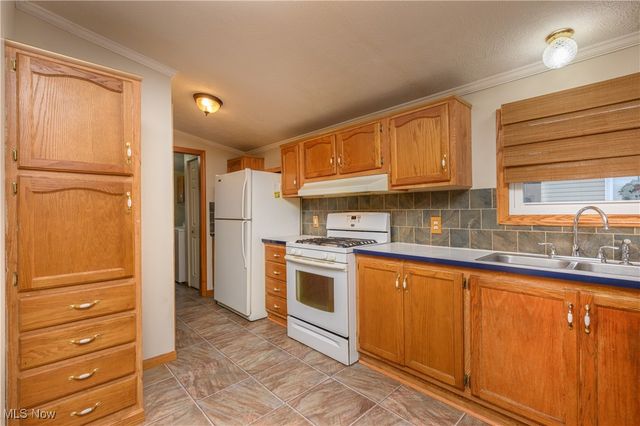 14486 Ardmore Drive, Alliance, OH 44601