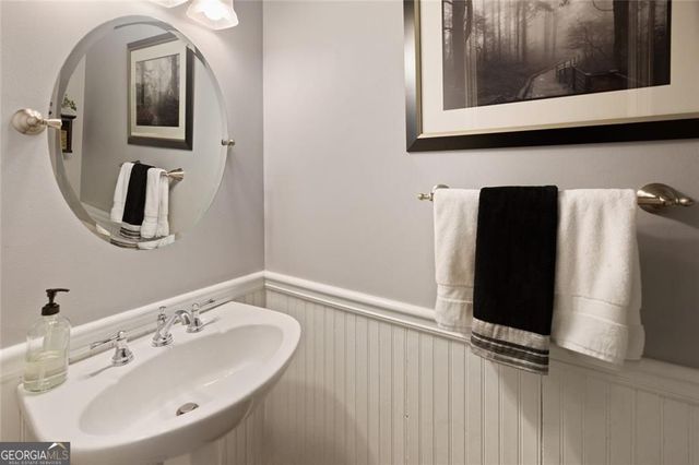 5346 Oxford Chase Way, Atlanta, GA 30338