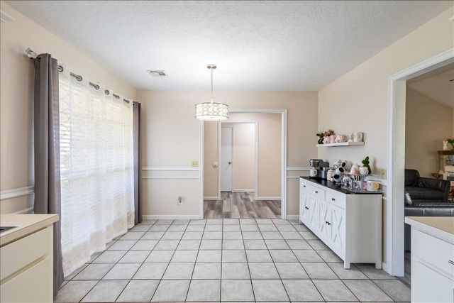 1423 SE Hillcrest Ave., Lawton, OK 73501