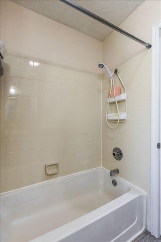 1423 SE Hillcrest Ave., Lawton, OK 73501