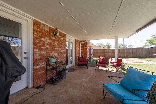 1423 SE Hillcrest Ave., Lawton, OK 73501