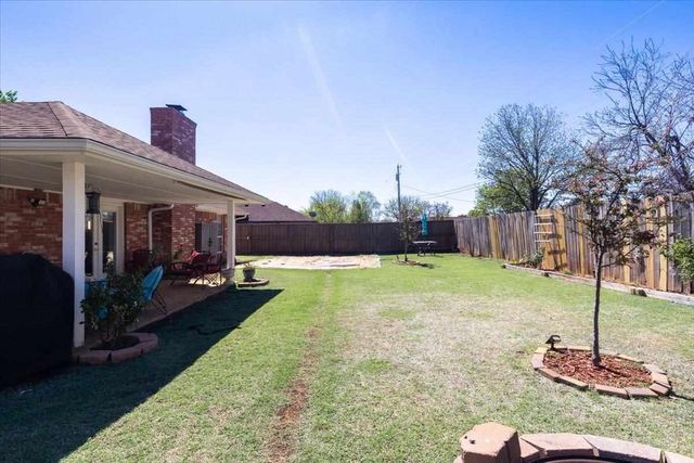1423 SE Hillcrest Ave., Lawton, OK 73501