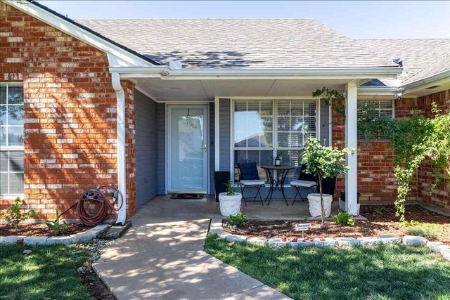 1423 SE Hillcrest Ave., Lawton, OK 73501