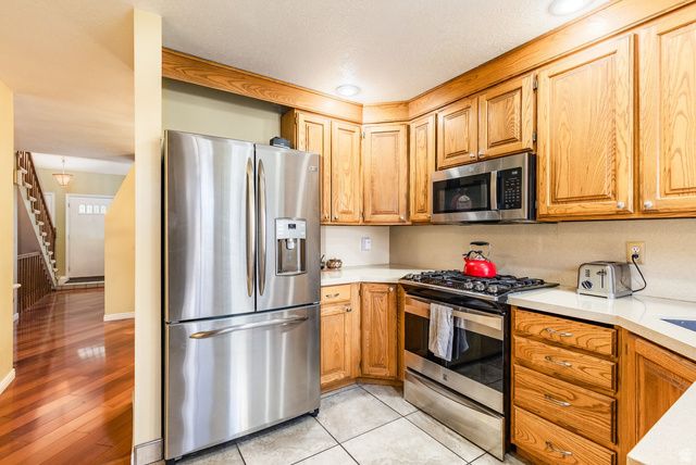 854 E POND VIEW WAY, Salt Lake City, UT 84106